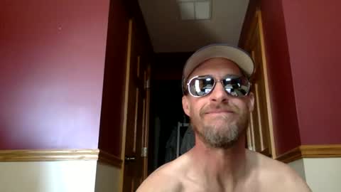 Snapshot of boobsheriff chatting on April 10, 1:49 pm Milkman online show from April 10, 1:49 pm