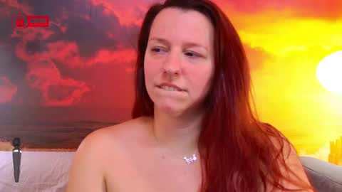 Snapshot of boobyianax chatting on October 16, 6:25 am BoobyIANAx online show from October 16, 6:25 am