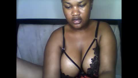 Snapshot of boobylicious012 chatting on April 29, 9:13 am boobylicious012 online show from April 29, 9:13 am