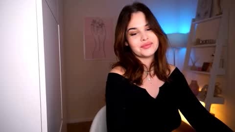 boobyybliss online show from November 4, 9:30 am