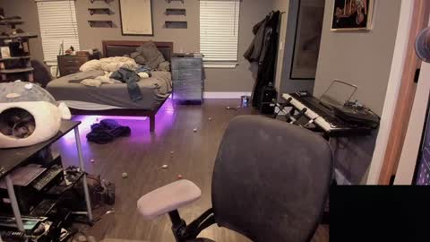 Snapshot of booker_baxton chatting on January 22, 7:03 am Booker Baxton online show from January 22, 7:03 am