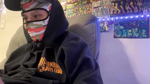 SHY BOY online show from March 2, 2:47 am