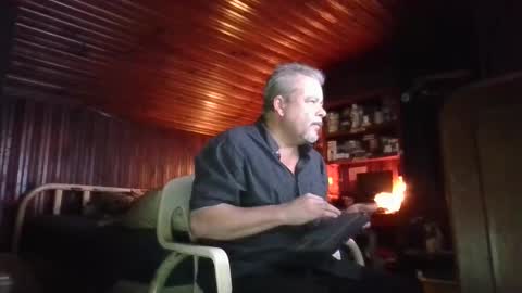 Snapshot of booshy chatting on October 5, 2:10 am Booshwa online show from October 5, 2:10 am