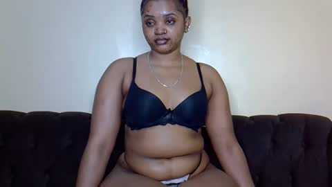 bootieshakess online show from February 3, 3:27 pm