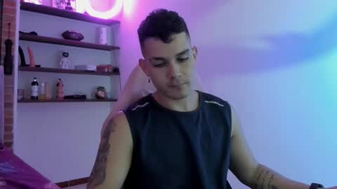 booyhott_ online show from December 20, 8:05 pm