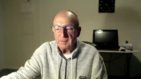 Snapshot of boppy21 chatting on December 11, 9:23 pm Boppy21 online show from December 11, 9:23 pm