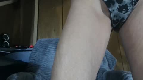 Snapshot of bored_housewife1985 chatting on March 7, 10:45 am bored_housewife1985 online show from March 7, 10:45 am