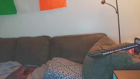 boredandirish21 online show from September 21, 1:13 pm