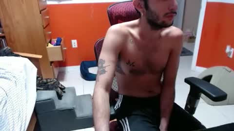 Snapshot of boredfun602 chatting on November 17, 4:46 pm boredfun602 online show from November 17, 4:46 pm