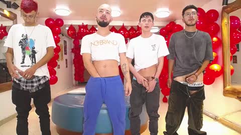 THOMAS AND DAMIAND online show from February 4, 4:15 am