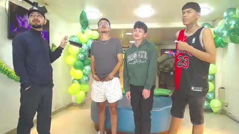 THOMAS AND DAMIAND online show from March 10, 5:11 am