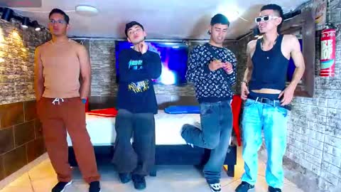 THOMAS AND DAMIAND online show from September 22, 4:47 am