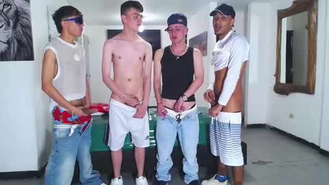 THOMAS AND DAMIAND online show from November 1, 6:21 pm