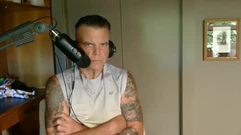 Snapshot of boss1420 chatting on September 9, 3:55 pm BOSS online show from September 9, 3:55 pm