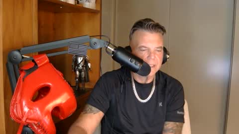 Snapshot of boss1420 chatting on October 3, 4:15 pm BOSS online show from October 3, 4:15 pm