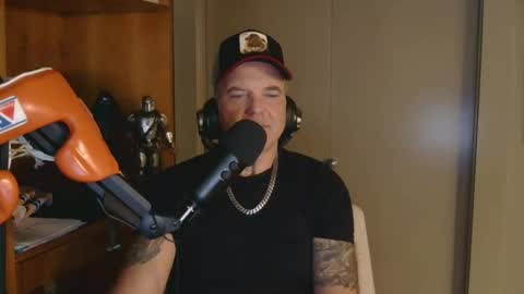 Snapshot of boss1420 chatting on October 31, 4:08 pm BOSS online show from October 31, 4:08 pm