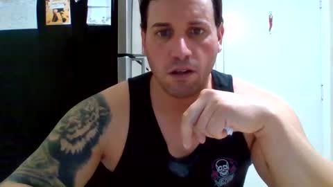 Snapshot of bosslife505050 chatting on March 1, 10:45 am The Italian Boss online show from March 1, 10:45 am