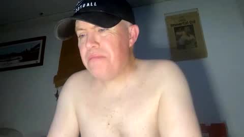 Snapshot of bostonirish45 chatting on May 31, 1:36 am bostonirish45 online show from May 31, 1:36 am