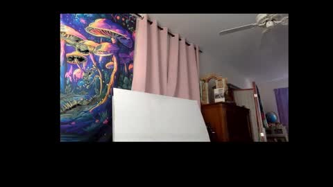 Bottomboo7 online show from December 3, 1:21 pm