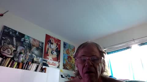 Bottomboo7 online show from March 5, 12:44 pm