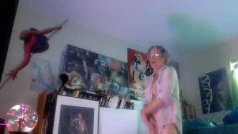 Bottomboo7 online show from October 11, 12:15 pm