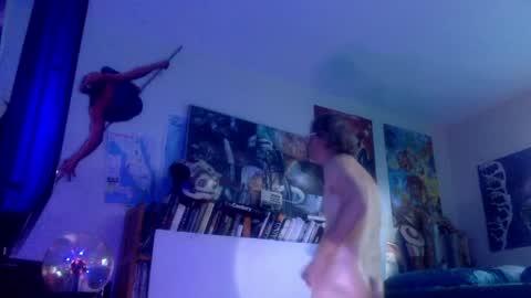 Bottomboo7 online show from April 22, 1:01 pm