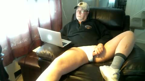 Snapshot of bottomjacki chatting on February 10, 12:39 pm Jackie online show from February 10, 12:39 pm