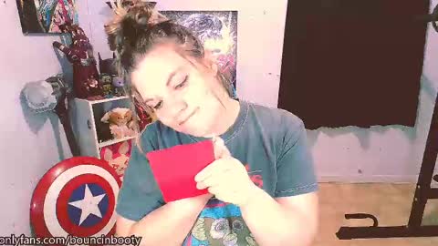 Snapshot of bouncinbooty chatting on March 6, 5:14 am Pumpkin Butt online show from March 6, 5:14 am