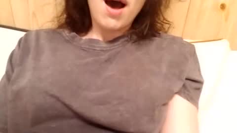 Bouncy Queen Majesty online show from September 17, 6:20 pm