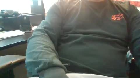 Snapshot of bourbonman144 chatting on September 26, 7:18 pm bourbonman144 online show from September 26, 7:18 pm