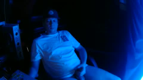 Bowerboi1217 online show from December 1, 10:42 am