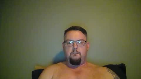 bowtieguy84 online show from April 7, 1:50 am