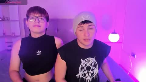 Snapshot of boy2boy_aheat chatting on October 11, 12:26 pm boy2boy_aheat online show from October 11, 12:26 pm