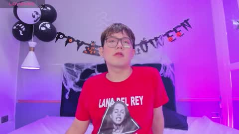 Snapshot of boy2boy_aheat chatting on October 18, 12:17 pm boy2boy_aheat online show from October 18, 12:17 pm