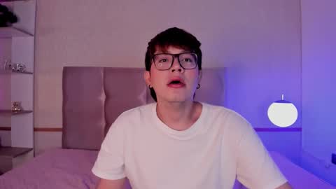 Snapshot of boy2boy_aheat chatting on October 29, 12:40 pm boy2boy_aheat online show from October 29, 12:40 pm