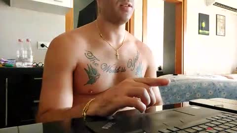 Snapshot of boy_aroundtheworld chatting on September 12, 2:39 pm Dan online show from September 12, 2:39 pm