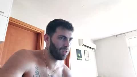 Snapshot of boy_aroundtheworld chatting on October 27, 2:32 pm Dan online show from October 27, 2:32 pm