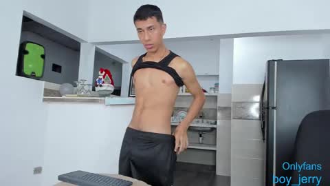 boy_jerry online show from December 19, 4:23 am