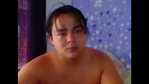 boy_king18 online show from October 5, 8:18 pm