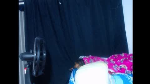 boy_king18 online show from October 29, 10:06 am