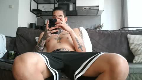 Snapshot of boy_master5 chatting on June 5, 6:20 am boy_master5 online show from June 5, 6:20 am
