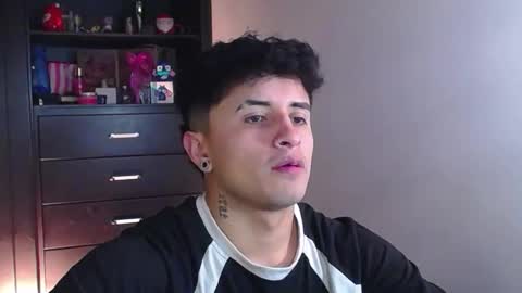 boy_nauthy online show from February 27, 10:10 pm