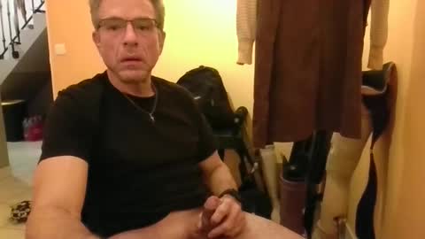 boyaroues online show from November 4, 6:40 pm