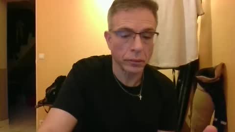 boyaroues online show from April 1, 6:49 pm