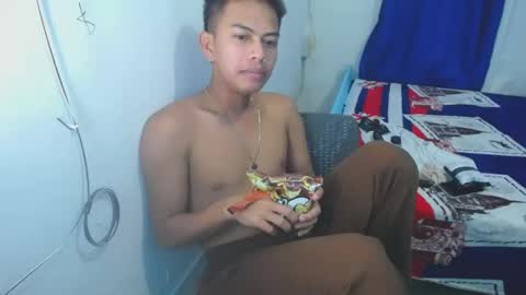 boyax16 online show from December 25, 8:07 pm