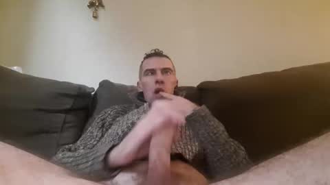 Snapshot of boybcn19 chatting on February 5, 5:50 pm Your slavesexx19 online show from February 5, 5:50 pm