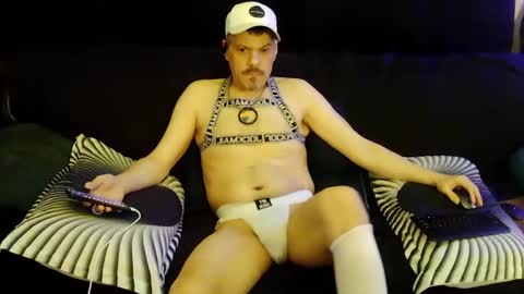 Snapshot of boyblond36 chatting on October 20, 6:47 am Slutty Stud online show from October 20, 6:47 am