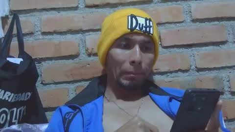 Snapshot of boycumlatino21 chatting on February 16, 12:51 am Boy online show from February 16, 12:51 am