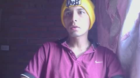 Snapshot of boycumlatino21 chatting on February 22, 3:10 pm Boy online show from February 22, 3:10 pm