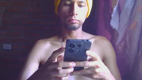 Snapshot of boycumlatino21 chatting on March 29, 3:45 pm Boy online show from March 29, 3:45 pm